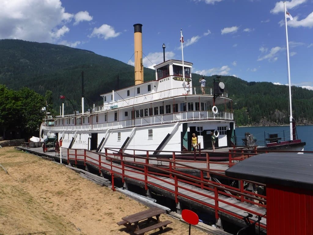The Moyie as you see it from the street.