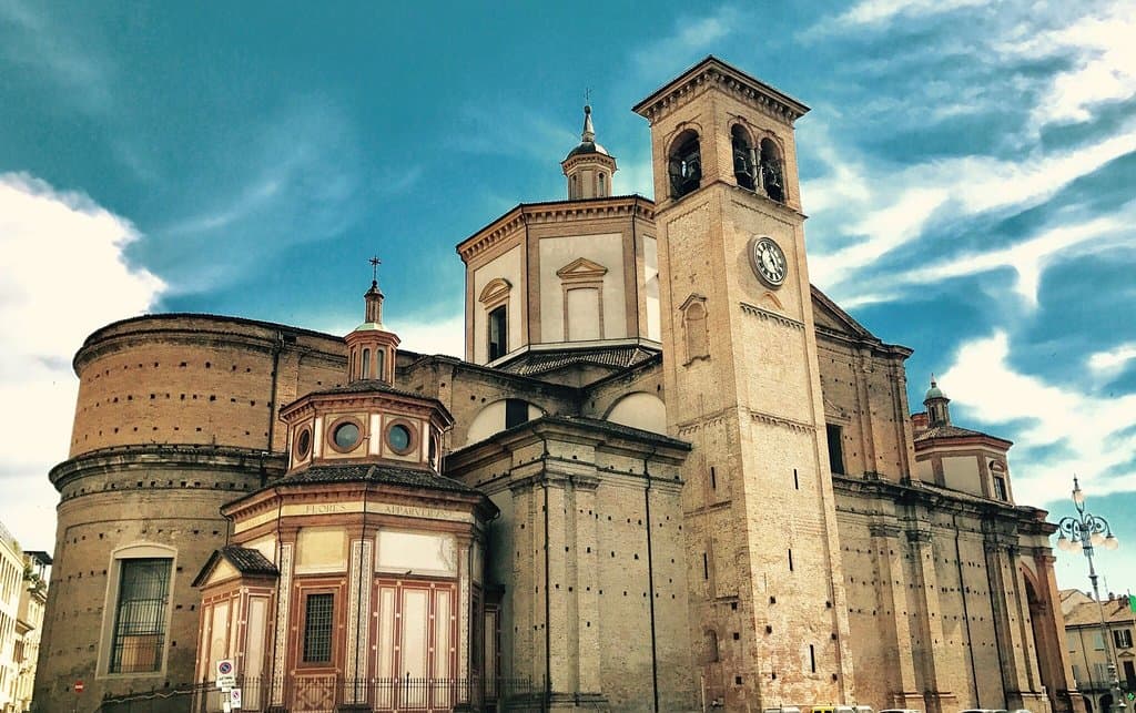 Duomo di Voghera Cattedrale di San Lorenzo