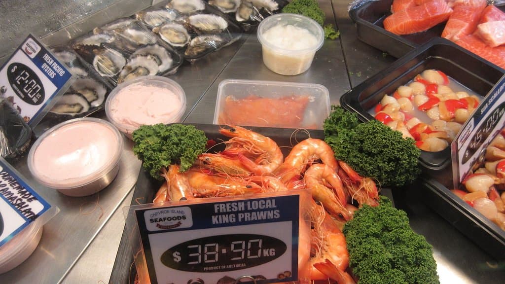 Delicious prawns & oysters.