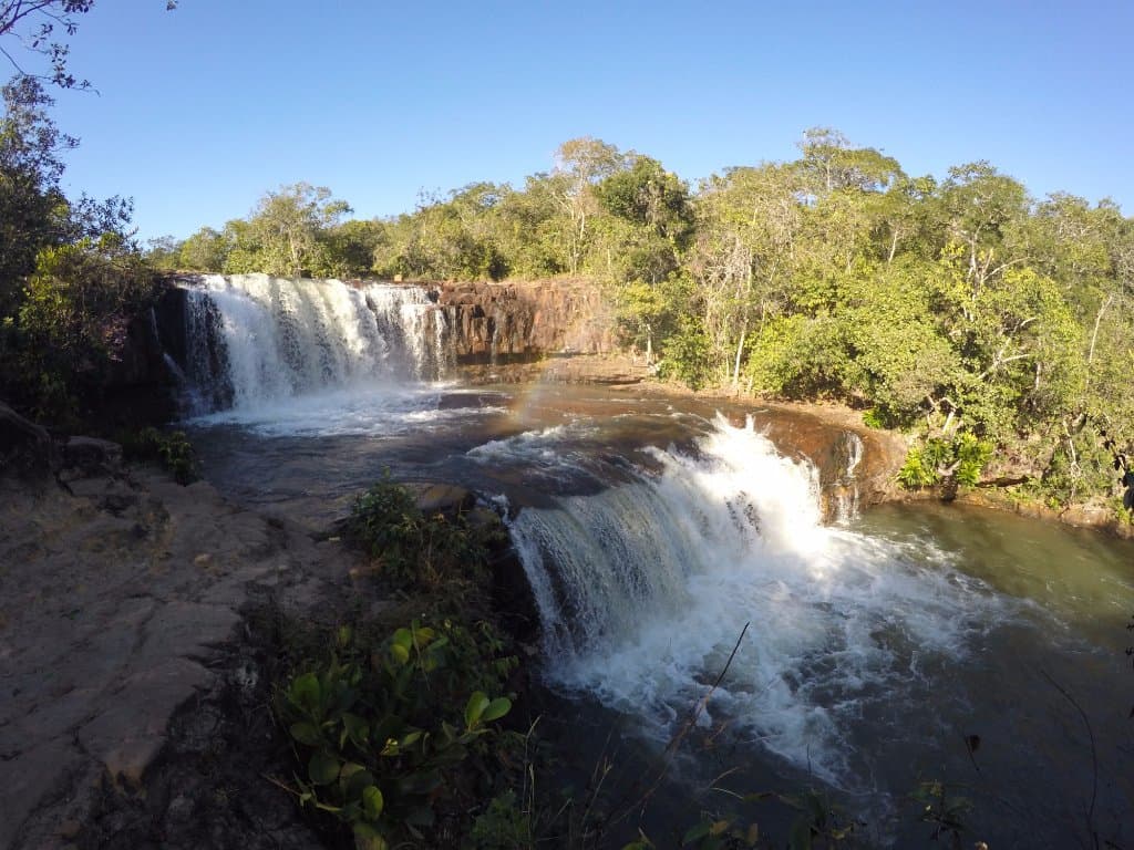 As duas quedas da cachoeira