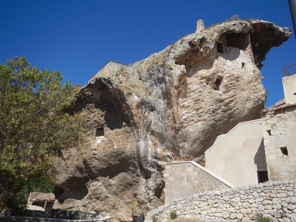 Museo La Roccia Domus de Janas Sedini