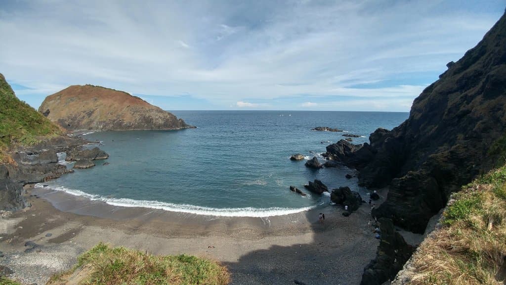 Glass Cove, careful going down!