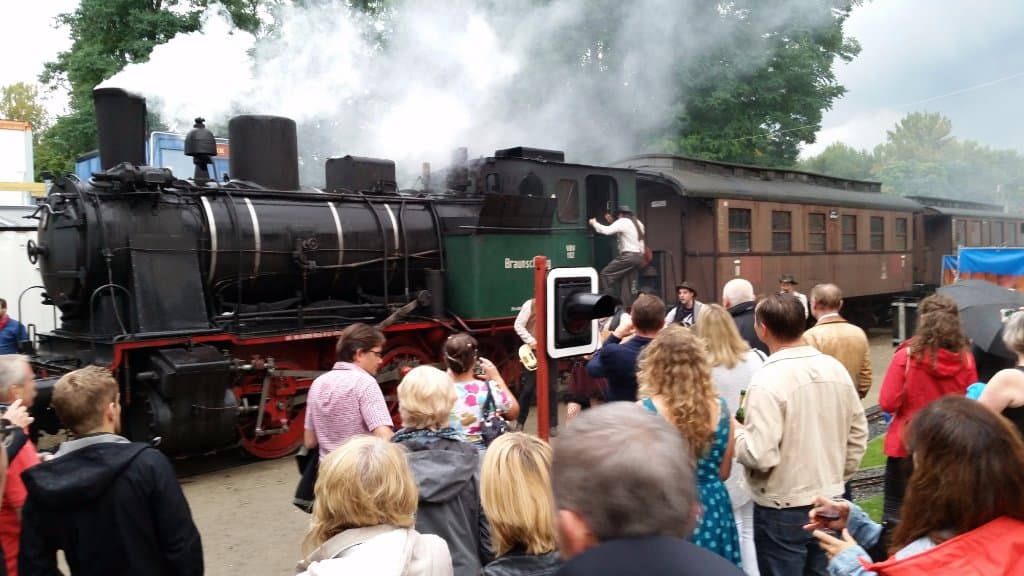 "Ankunft der Western Railroad" im Lokpark.