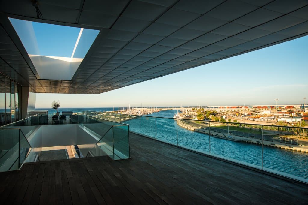 Veles e Vents. Grupo La Sucursal.