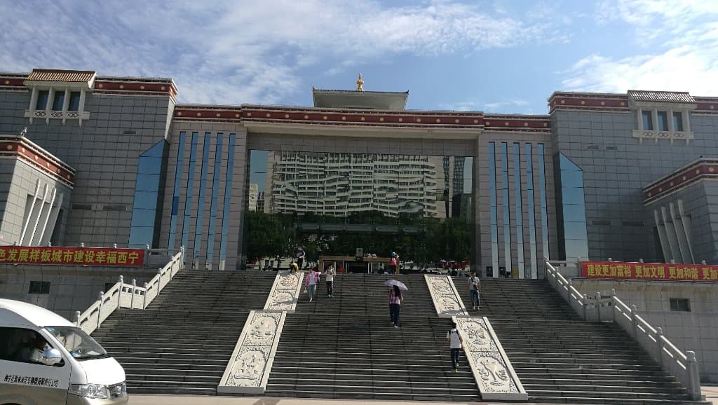 建物正面