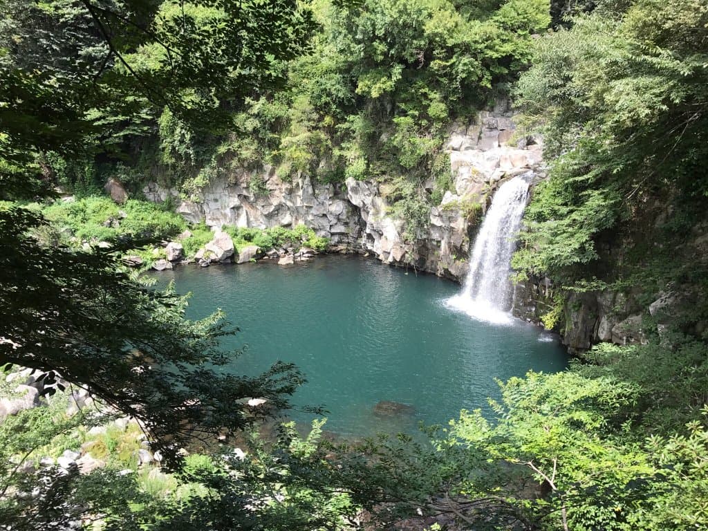 Cheonjiyeon Falls