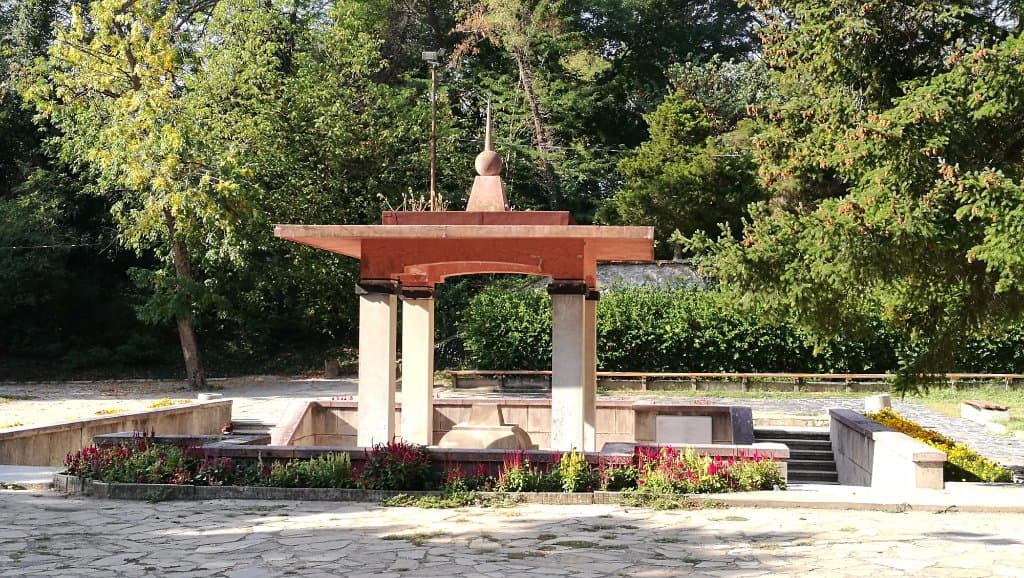 Mineral Spring Momina Banya