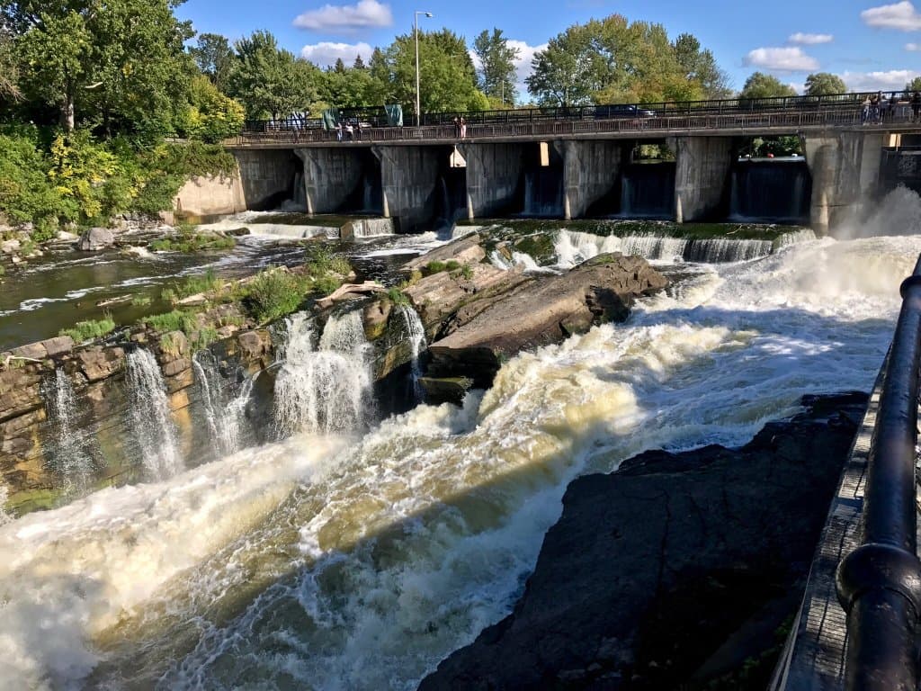 Hogs Back Falls