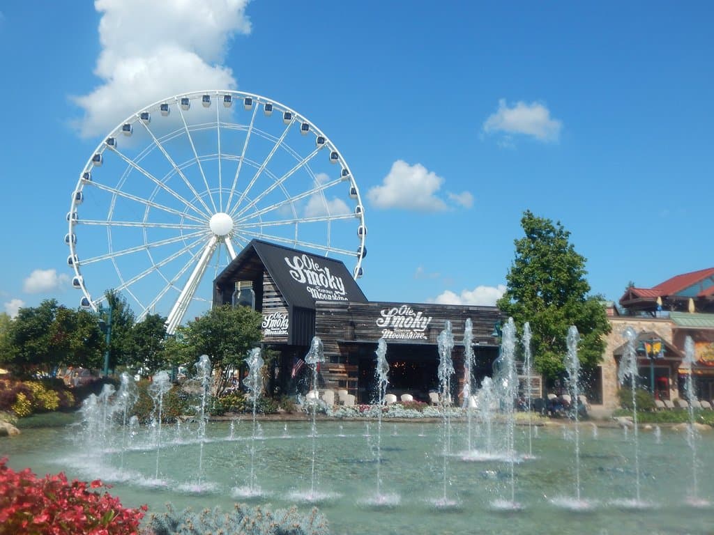 Smoky Mountain Wheel at the Islands in Pigeon Forge