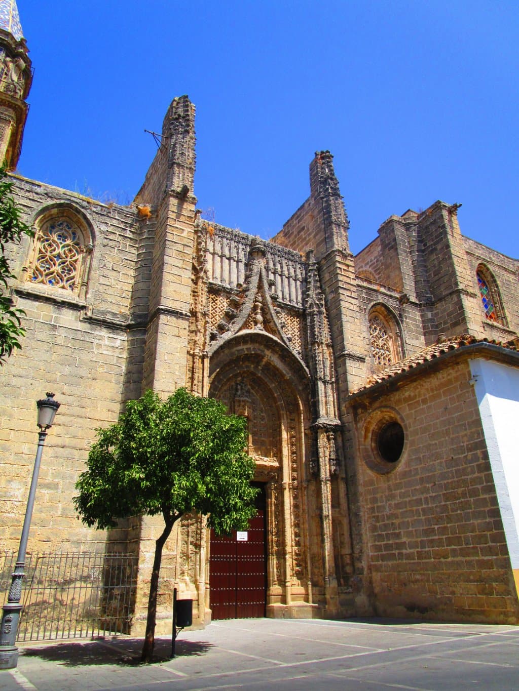 Il sagrario annesso alla chiesa.