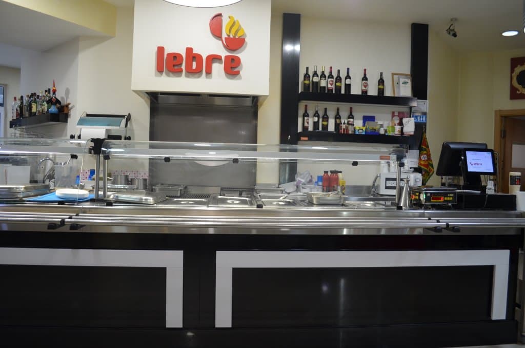 LEBRE CHURRASQUEIRA - ATENDIMENTO IMPECÁVEL NA CIDADE DE FÁTIMA EM PORTUGAL