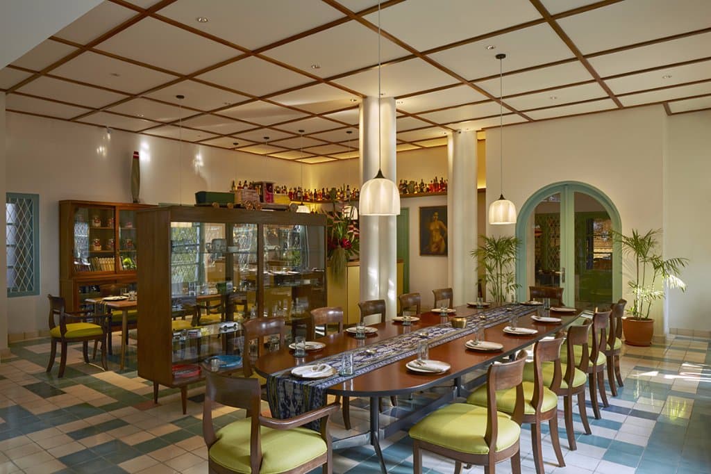 Best Indonesian food in Jakarta - Kaum Jakarta - Interior