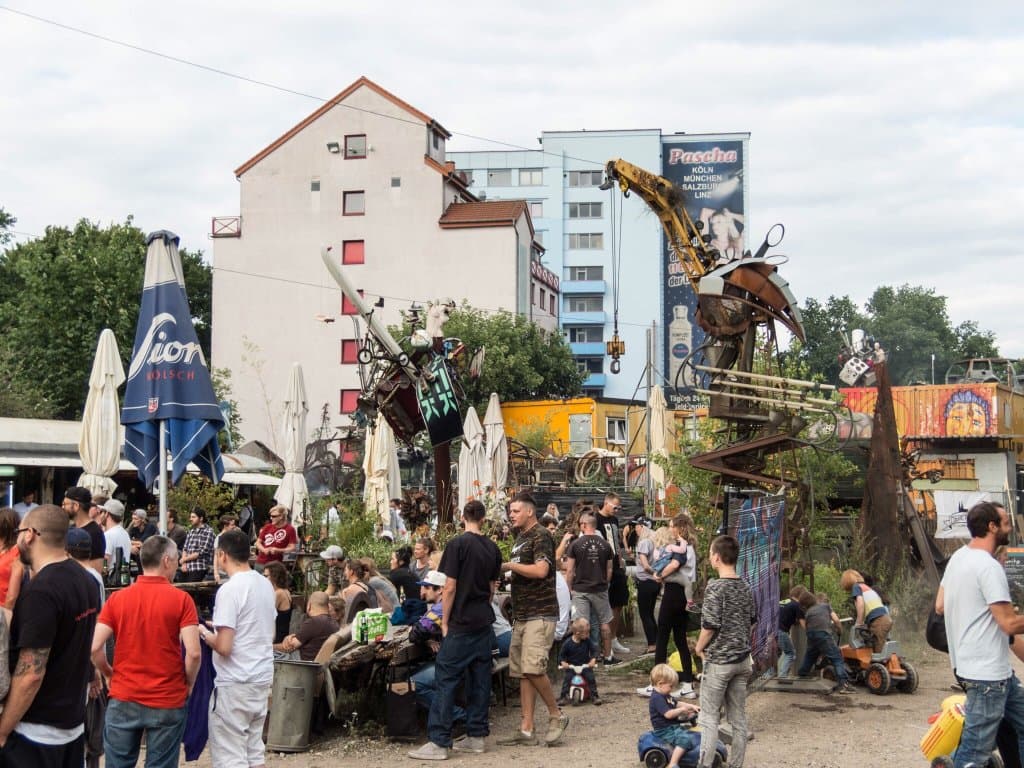 Jeru the damaja zu Gast im Odonien