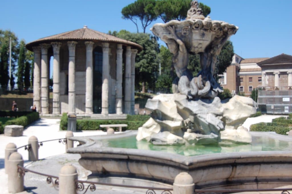 FONTANA DI TRITONI 