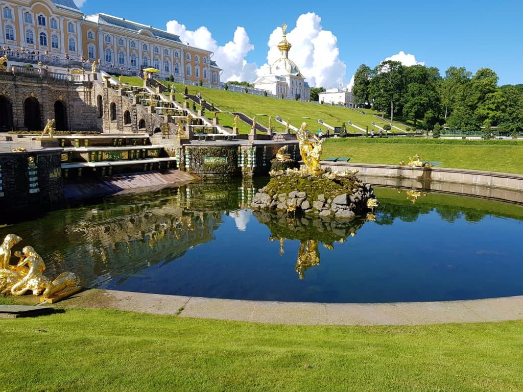 Outra vista das escadarias dos Jardins