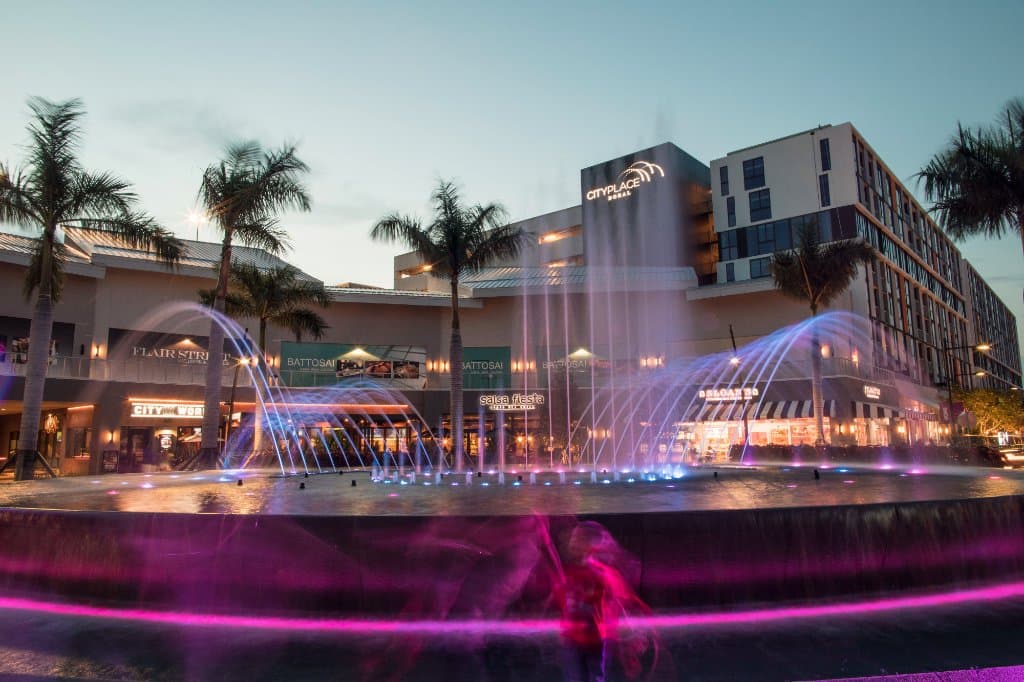 Center Fountain of CityPlace Doral