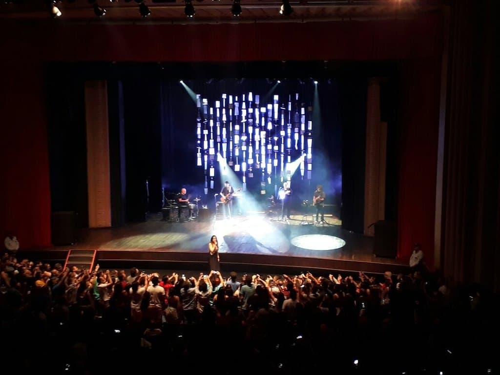 Teatro no coração de Fortaleza, na praça José de Alencar. Ambiente inspirador e muito bonito.