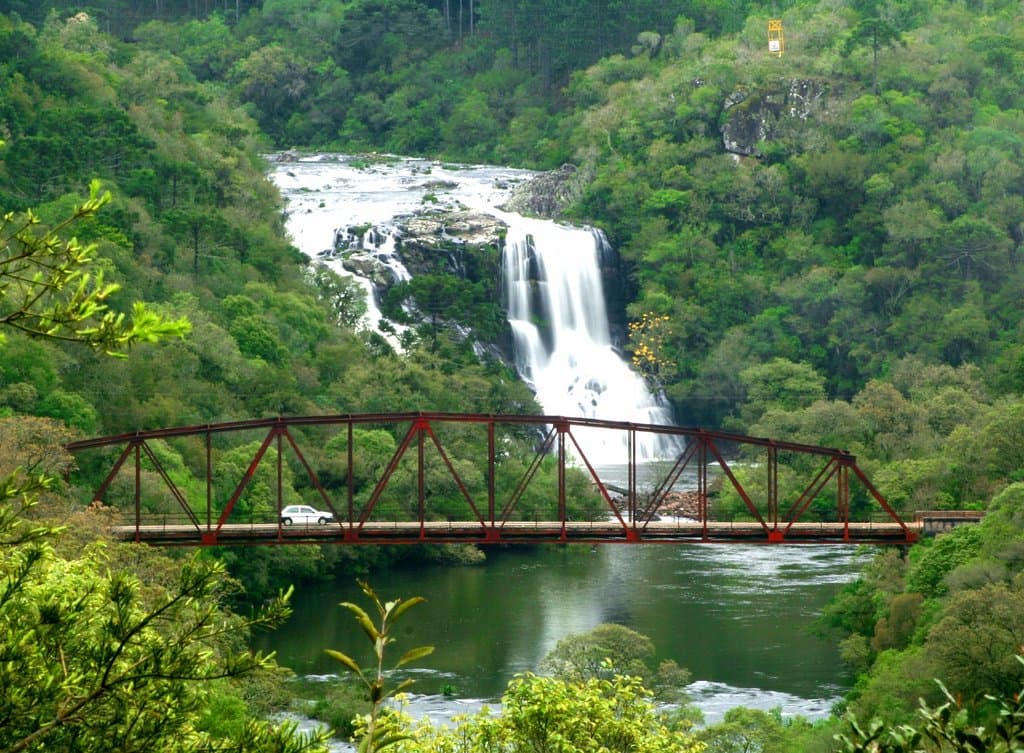 Entrada pela Ponte de Ferro!