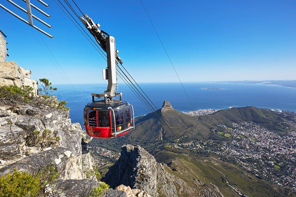 Enjoy 360 degree views of Cape Town in the rotating cable cars
