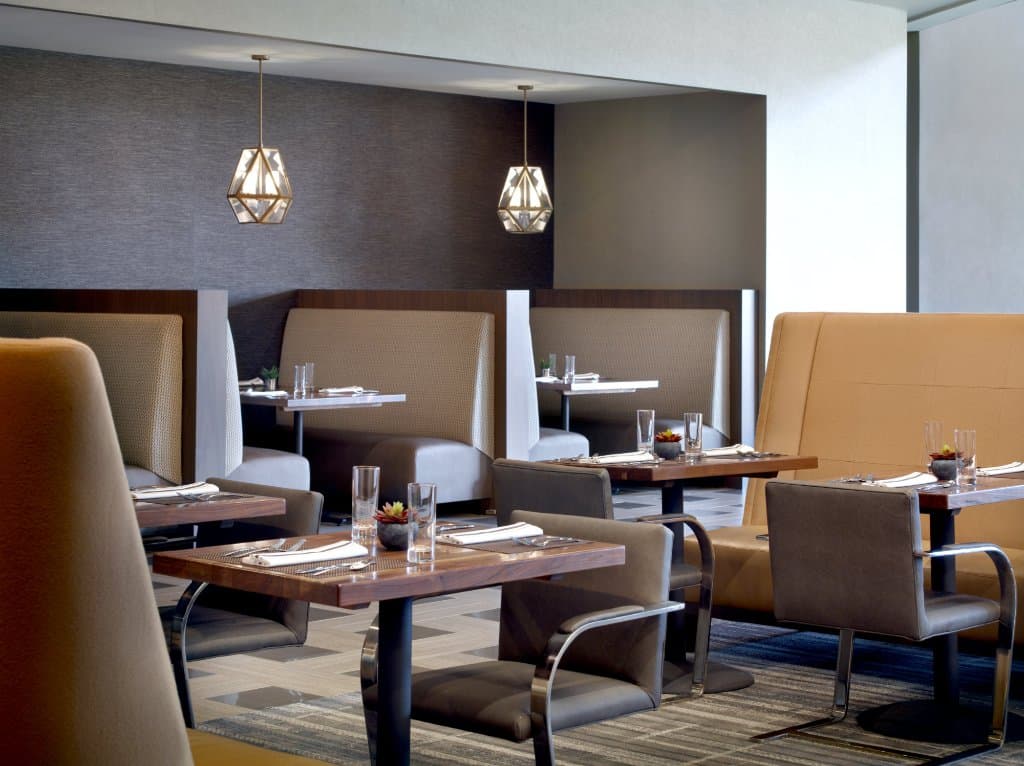 Tailored Food, Crafted Cocktails, Fashionable Experience