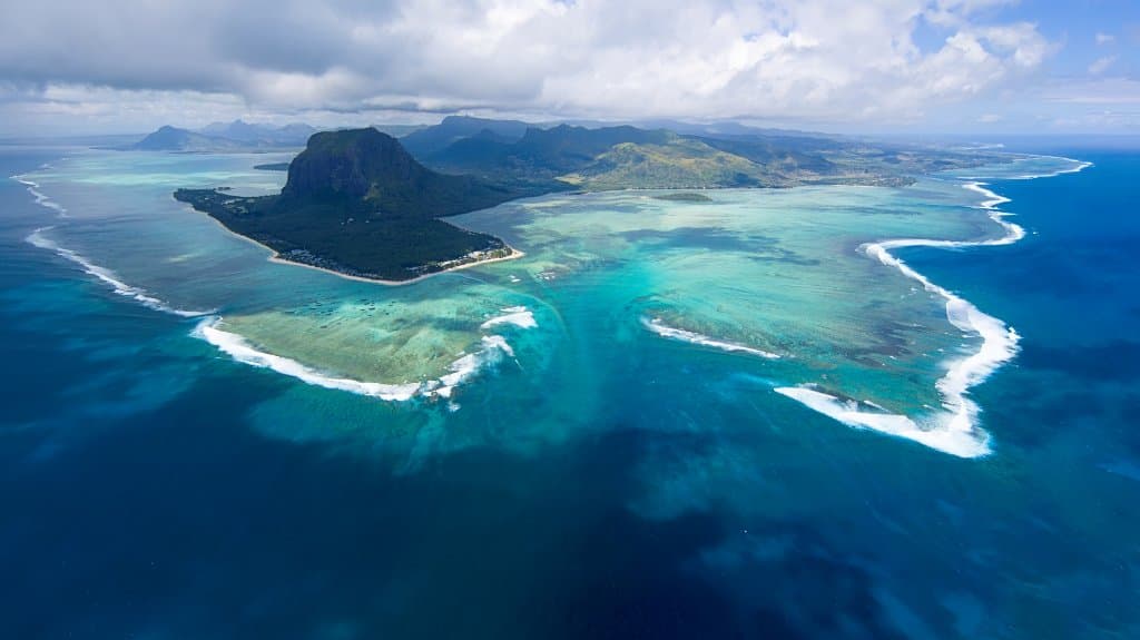 The picture is taken from the helicopter.