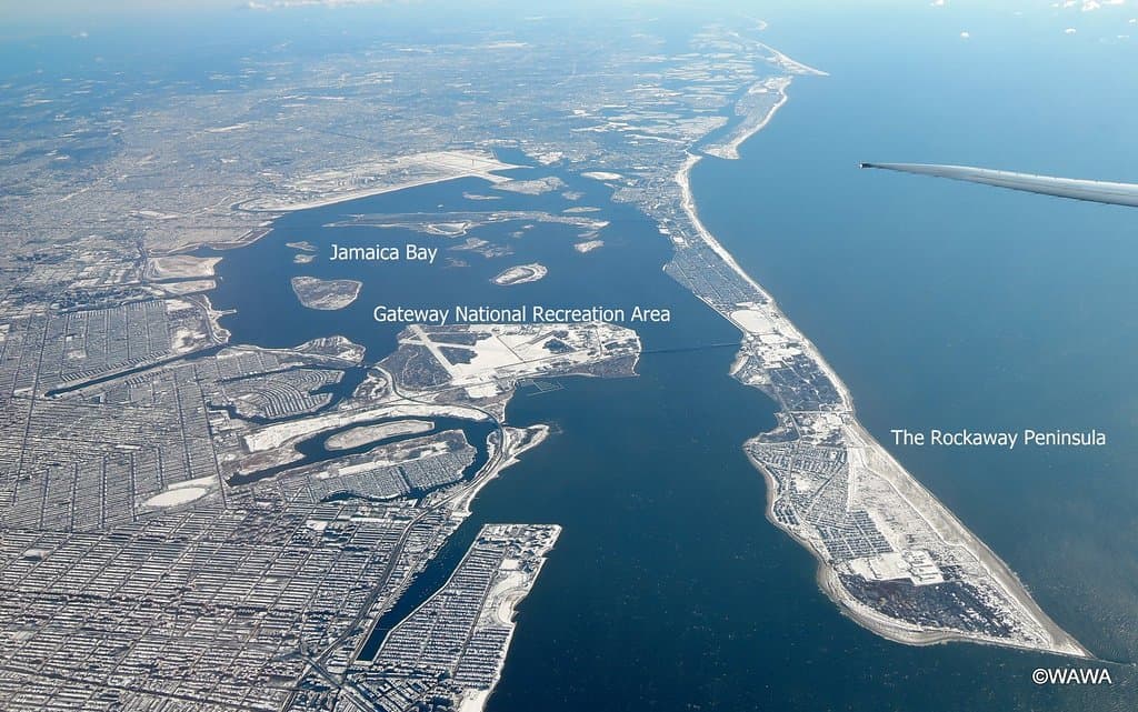 Gateway National Recreation Areaは、ロックアウェイ半島（The Rockaway Peninsula）とジャマイカ湾（Jamaica Bay）に挟まれた空港跡地