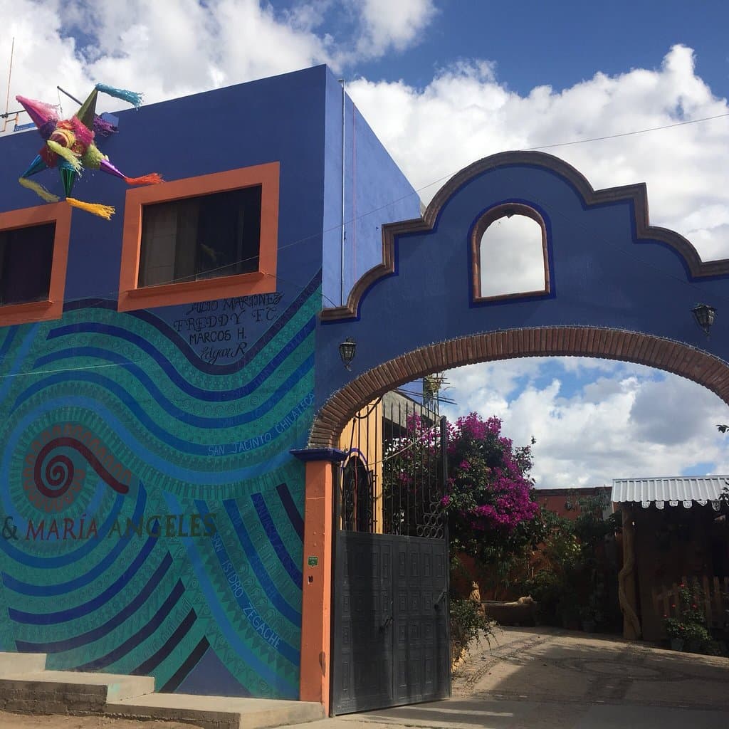 San Martín Tilcajete alebrijes