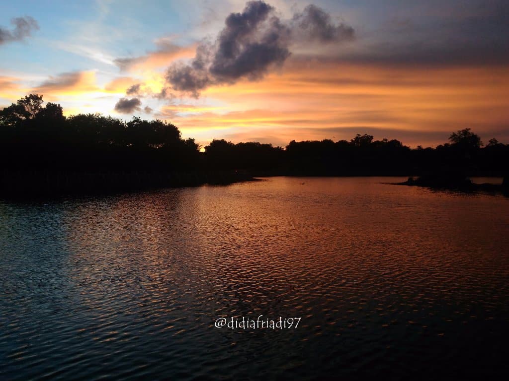 Sunset di Embuk Tambak Boyo