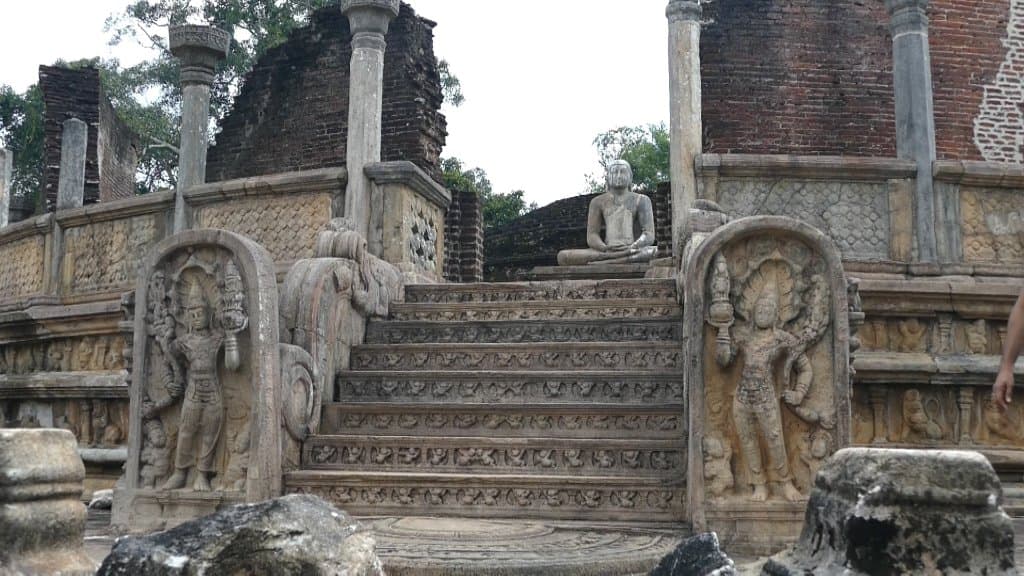Quadrangle Dalada Maluwa