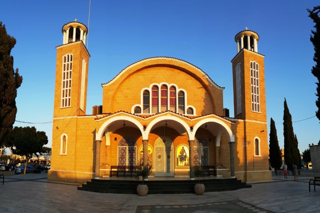 Площадь 3-х Церквей