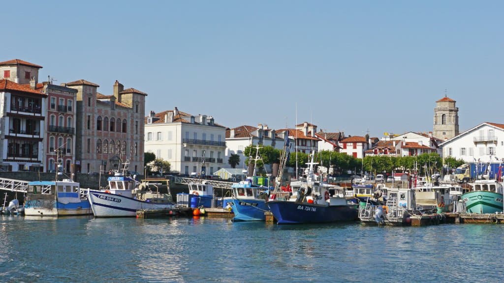 Le port de Saint Jean de Luz vu depuis Ciboure - Pays de Saint-Jean-de-Luz - Terre & Côte Basque