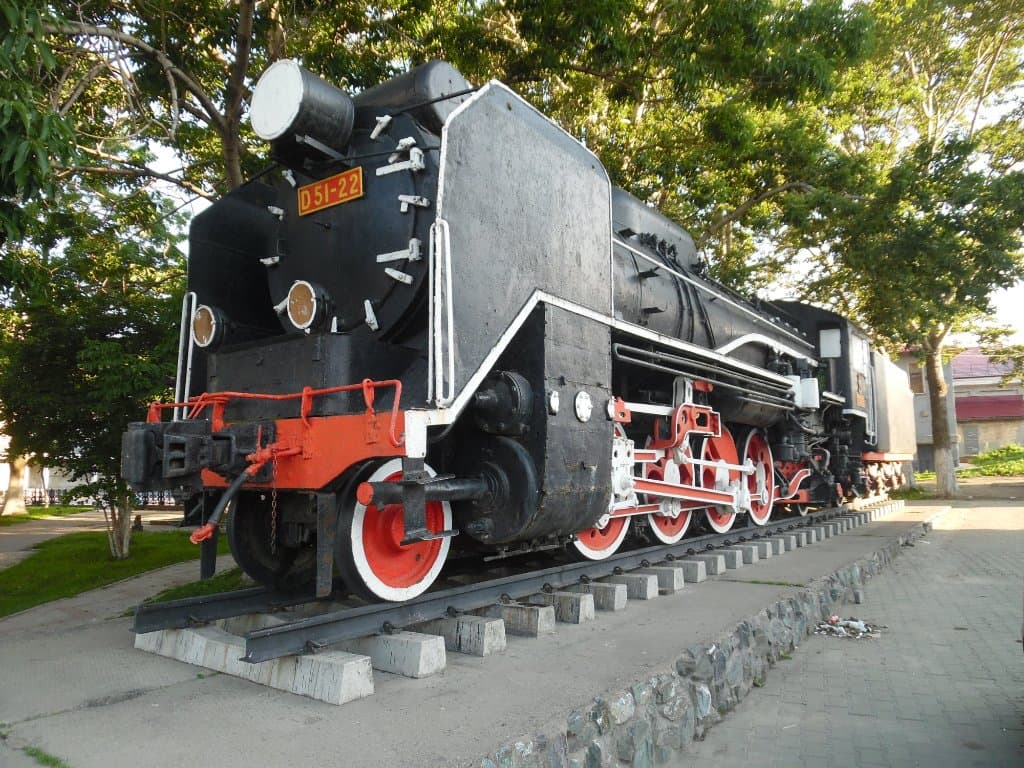lenin square train display