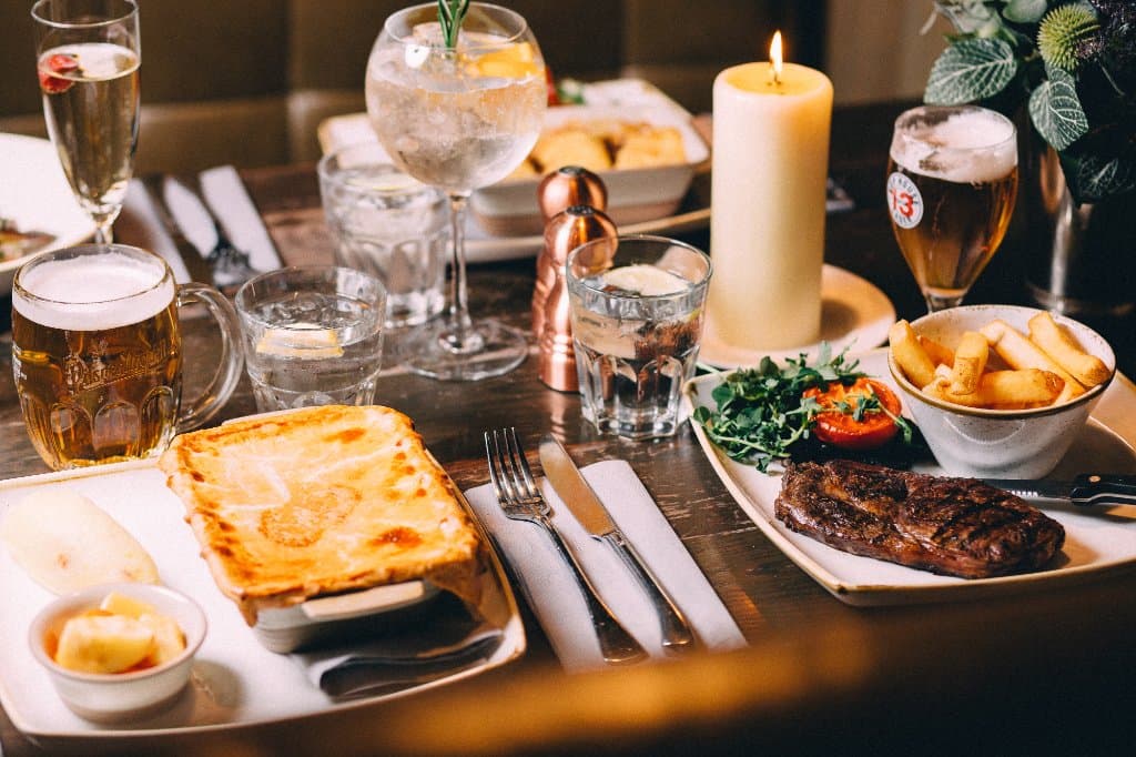Hearty Fayre in a Cosy Booth
