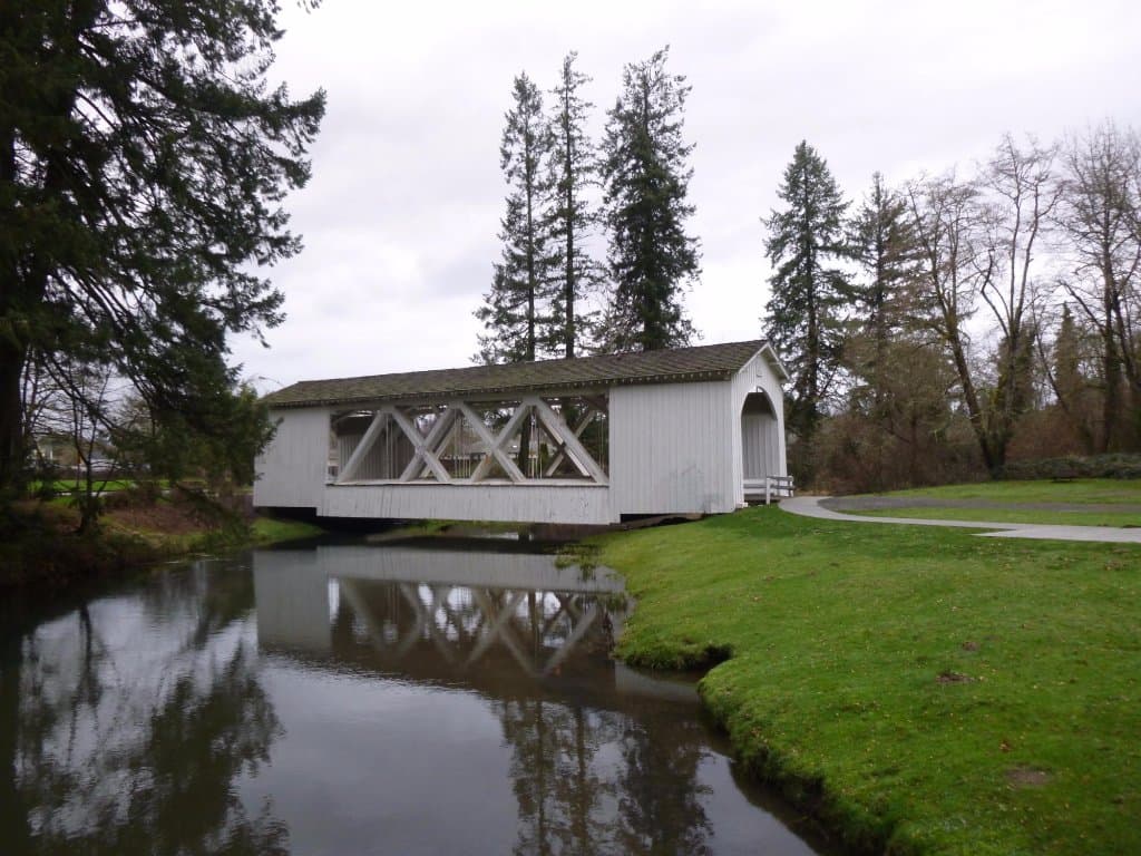 Stayton-Jordan Bridge from opposing bridge below it.