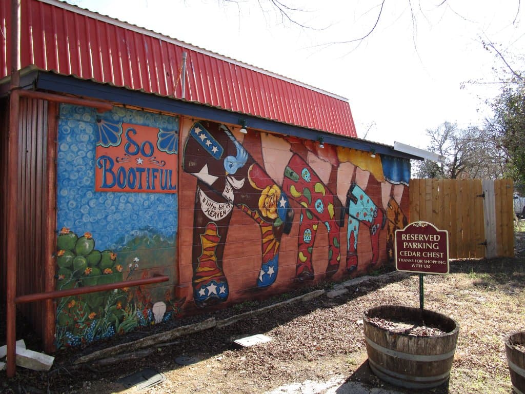 This mural celebrates "Bootiful Wimberley".
