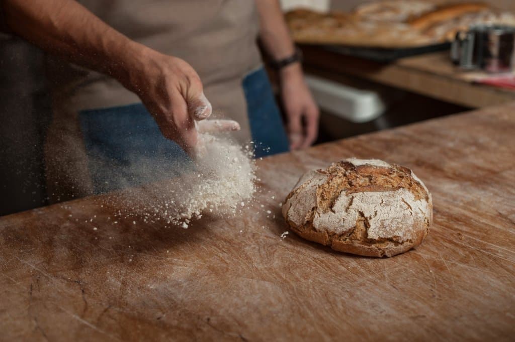 Zapraszamy do Bread House Cafe na codziennie wypiekany, świeży, żytni chleb.