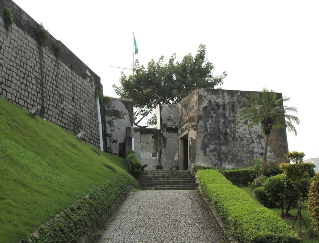 Guia Fort near the Municipal Park