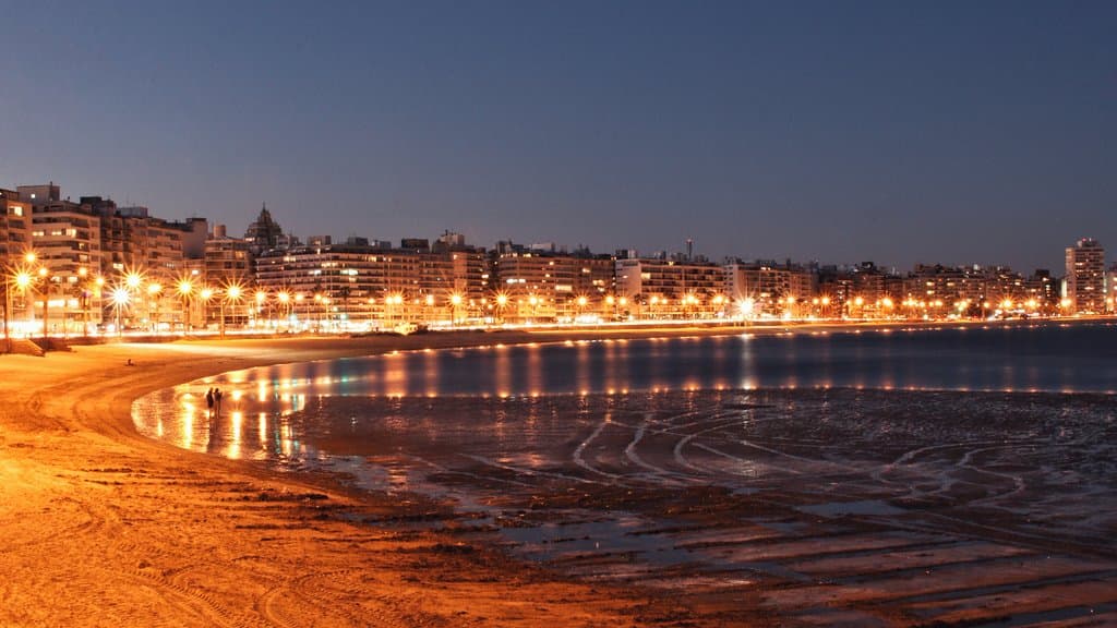 Rambla pela noite.
