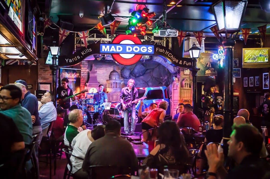 Chris Boss Band LIVE! Every Thursday and Sunday