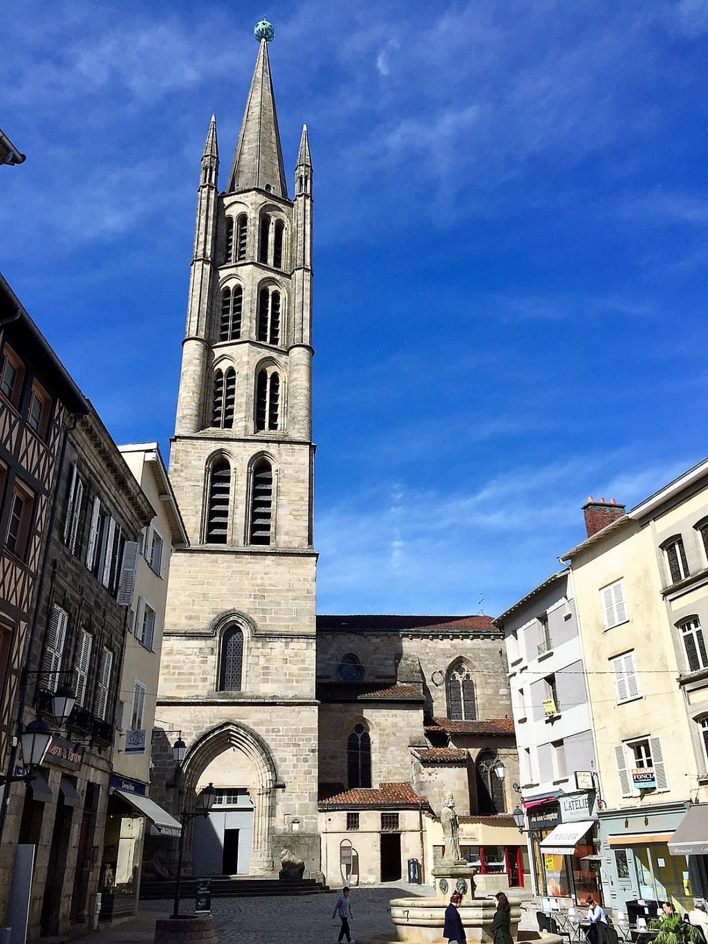 Une belle église dans un joli quartier
