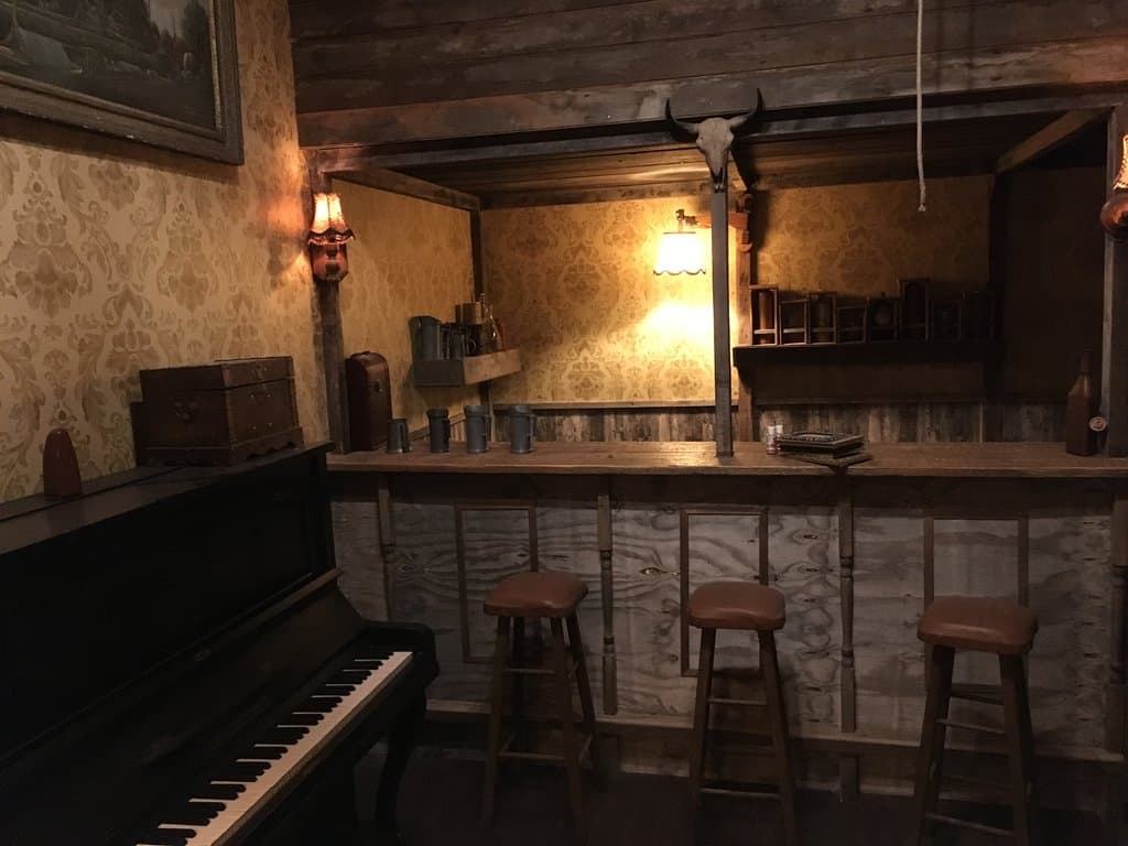 Kom een drankje drinken in de saloon van Gold Creek in Aalsmeer