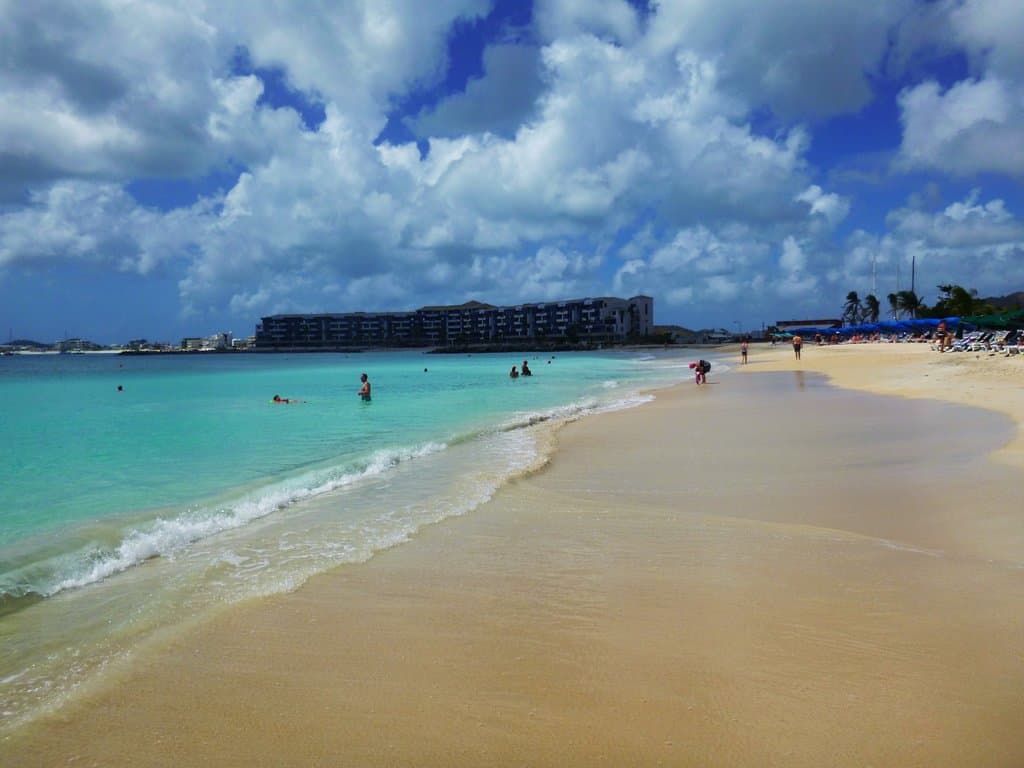 Kim Sha Beach Simpson Bay