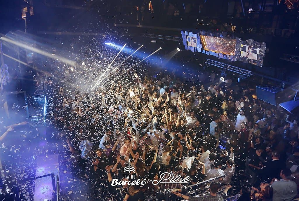 Vive experiencias inolvidables en nuestra discoteca