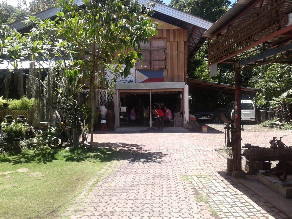 front entry from the street - look for the filipino and american flags at the road.