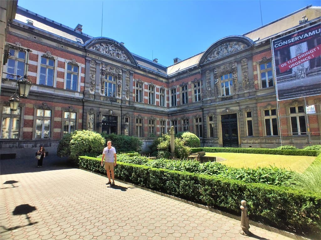 Fachada del conservatorio