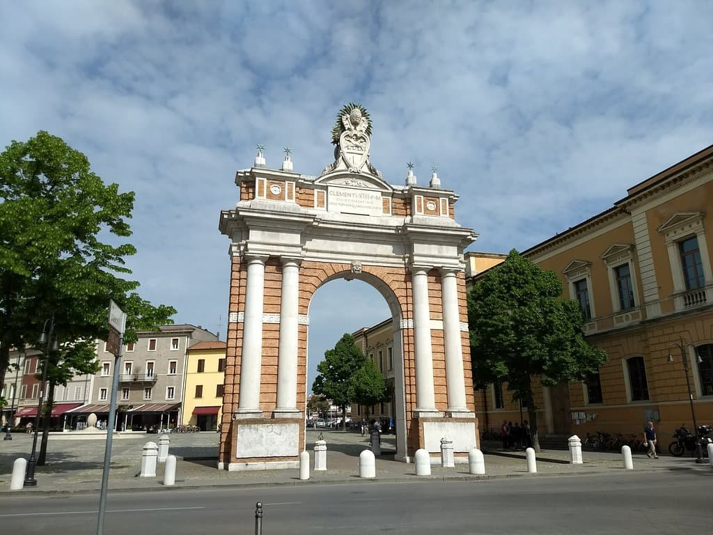 Arco Visto dalla Strada