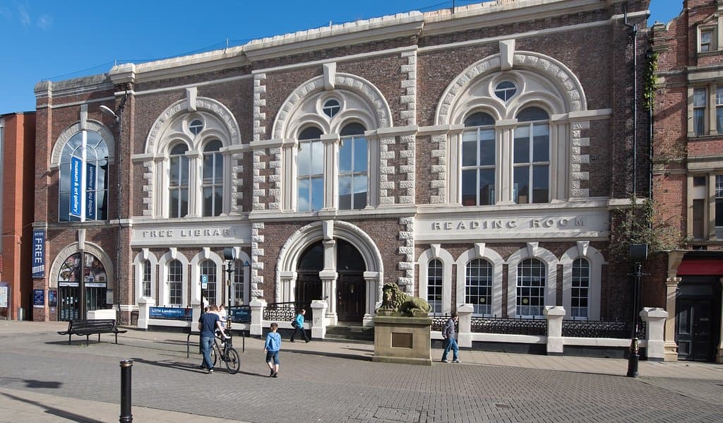 The Museum exterior 
