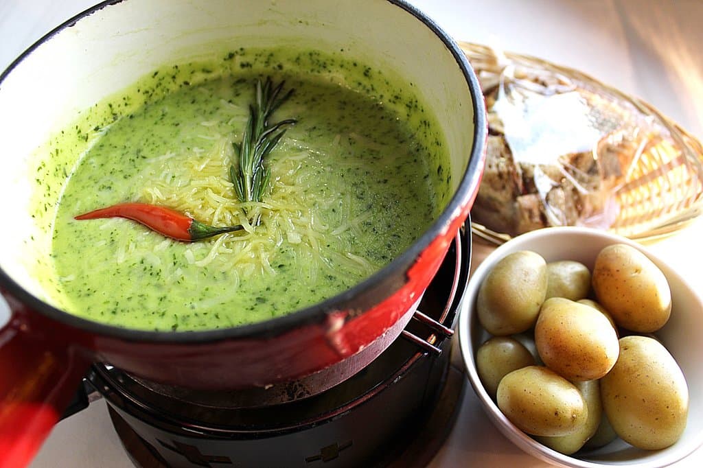 Kräuterfondue - Herbal flavoured Cheesefondue