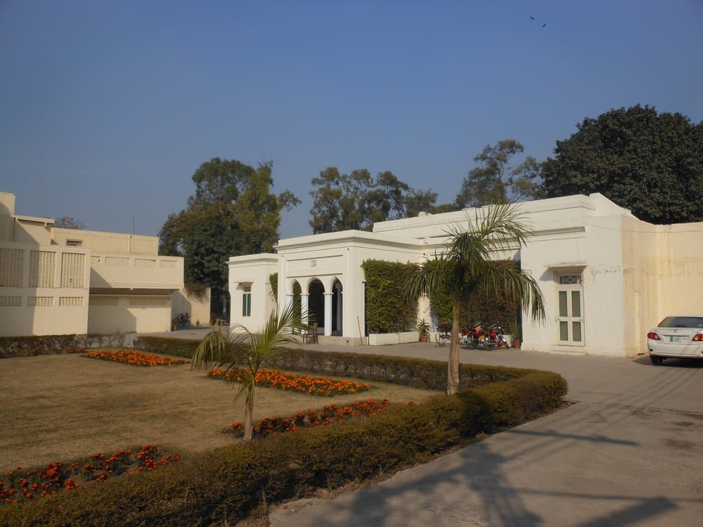 Front view of the house and garden.