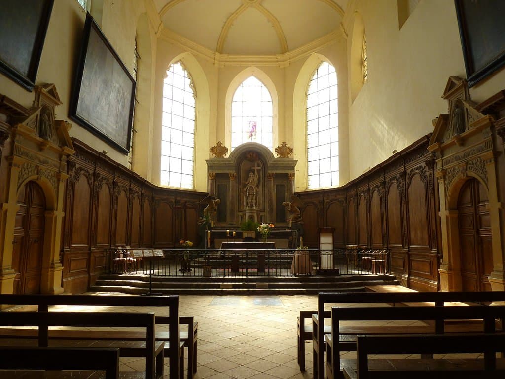 Interior da Abadia de São Pedro
